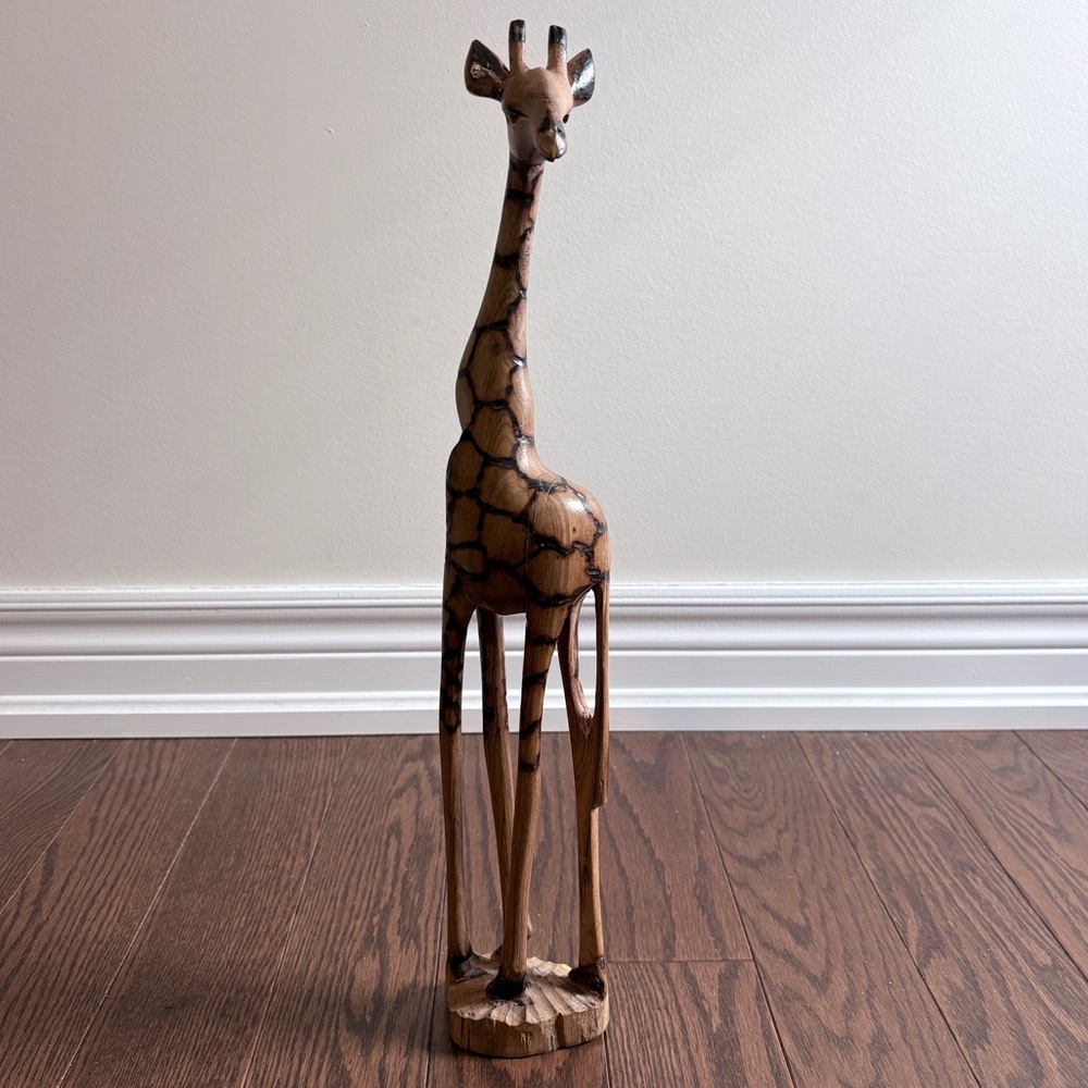 Hand Crafted Sculpted Wooden Giraffe 17 1/2 inches
